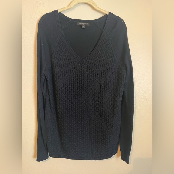 Banana Republic Sweaters - Navy Blue Women’s Banana Republic Sweater - Size Medium